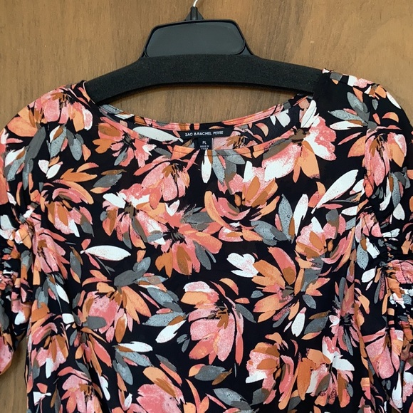 Zac & Rachel rouched sleeve floral top size PL - Picture 8 of 17